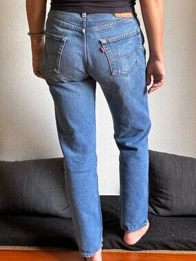 Vintage 80s Levi's 501 Jeans Made in USA Medium Wash 30" waist